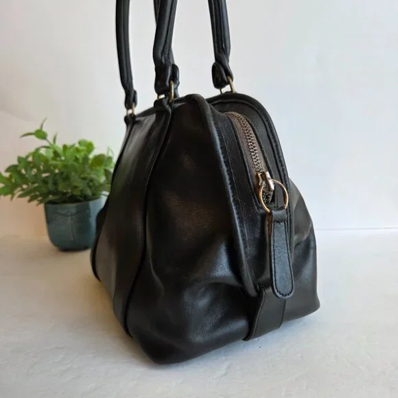 EUC Vintage Coach Soft Satchel (4055) in Black